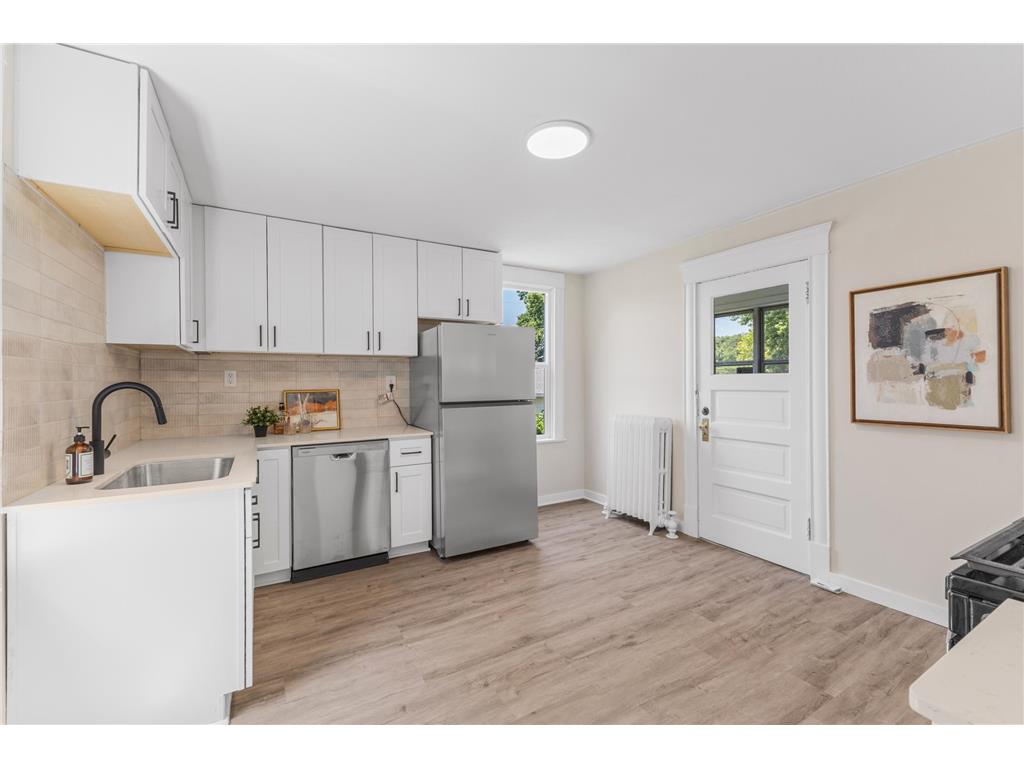 413 Knox Avenue N Minneapolis MN 55405 7106473 image15