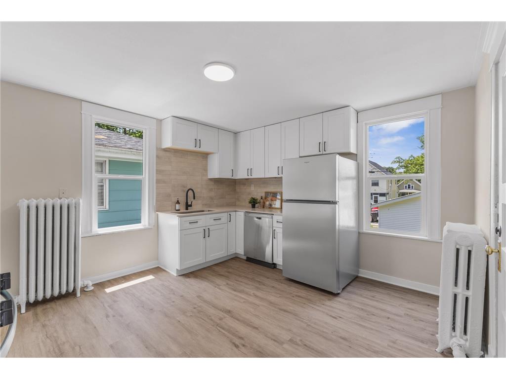 413 Knox Avenue N Minneapolis MN 55405 7106473 image19