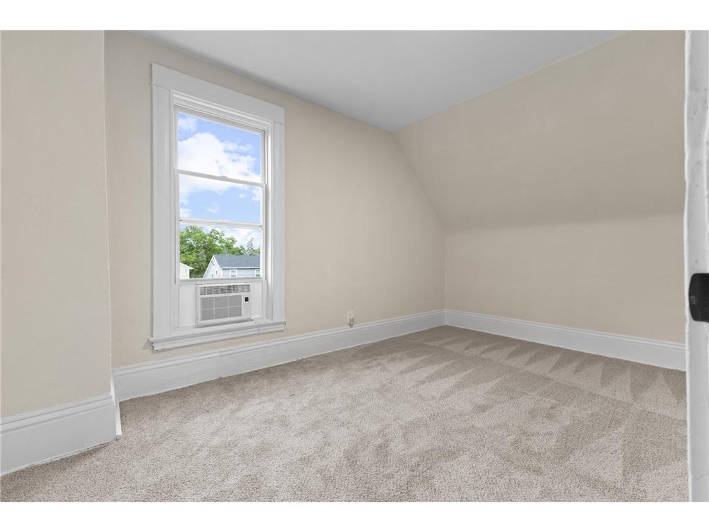 413 Knox Avenue N Minneapolis MN 55405 7106473 image24