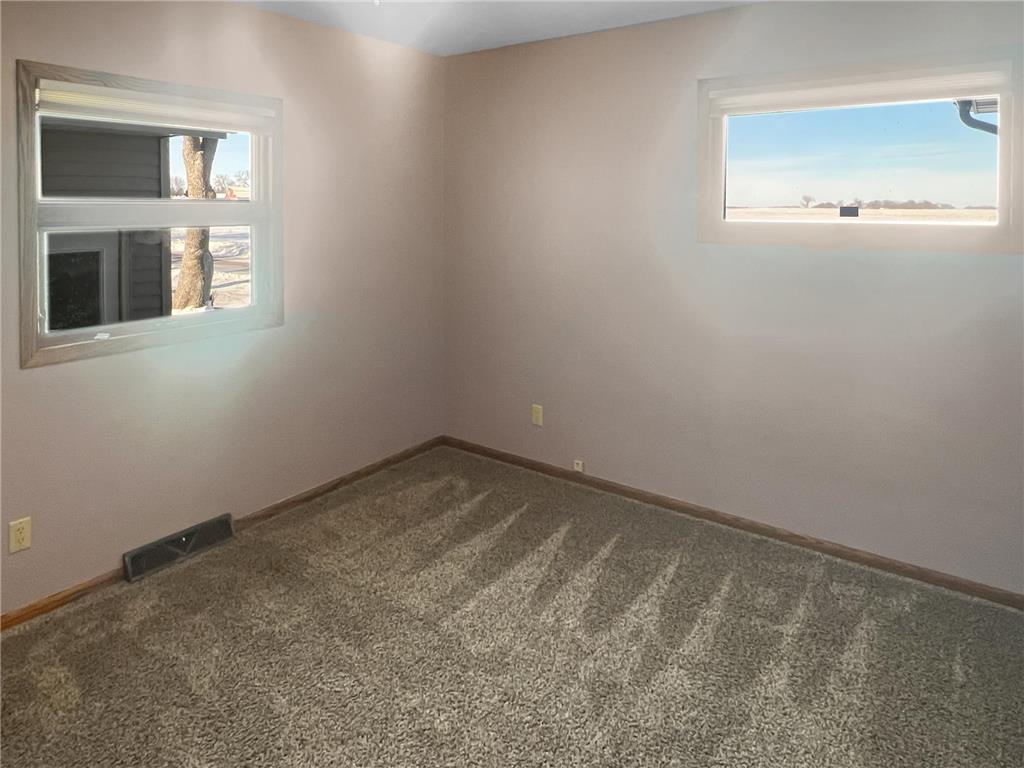 413 N 1st Avenue W Truman MN 56088 7001113 image19