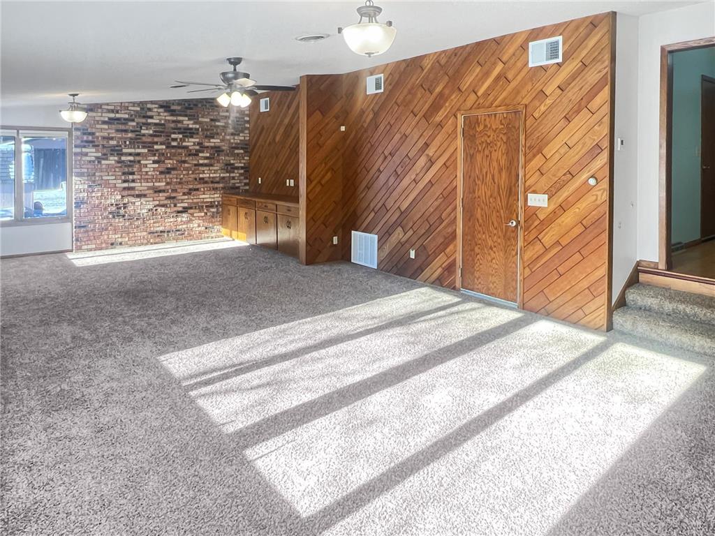 413 N 1st Avenue W Truman MN 56088 7001113 image24