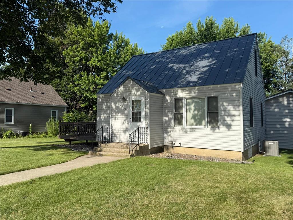 413 N Highway 86 Lakefield MN 56150 6756416 image1