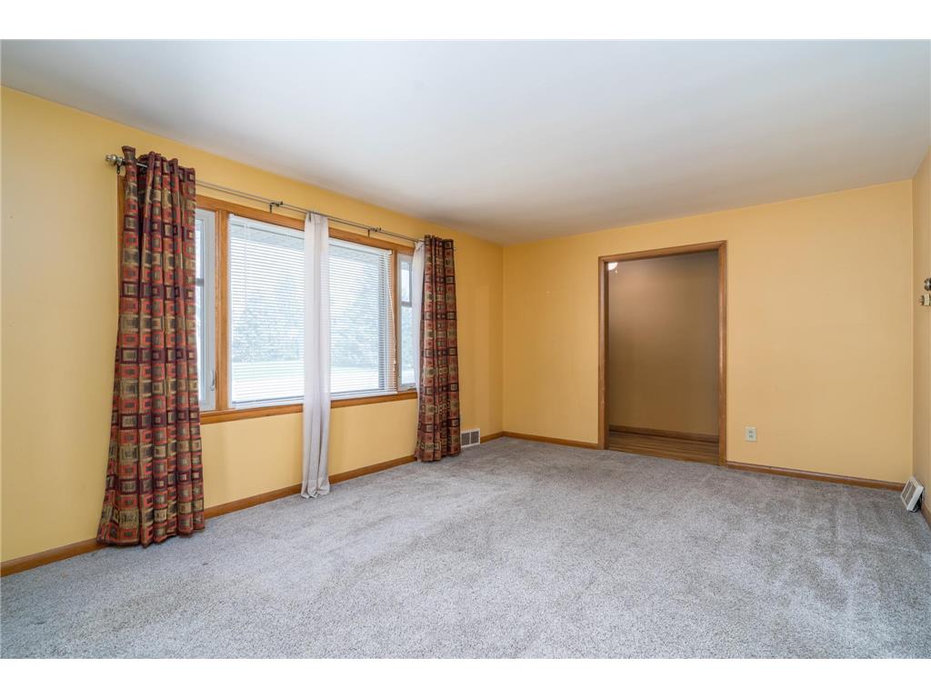 413 Sheridan Street Crookston MN 56716 7071505 image4