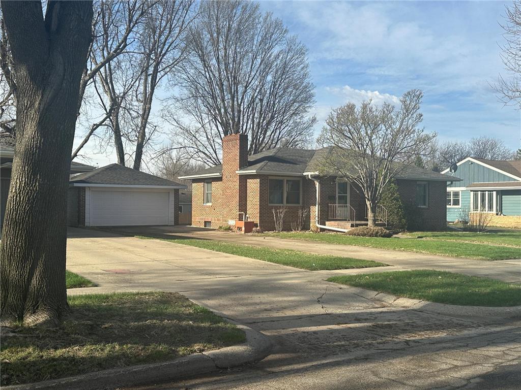 413 W Bishop Street Luverne MN 56156 7054482 image1
