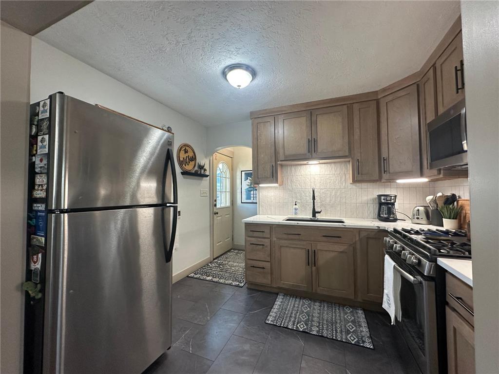 413 W Bishop Street Luverne MN 56156 7054482 image3