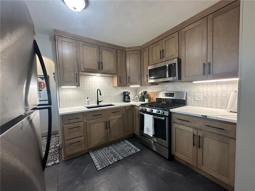413 W Bishop Street Luverne MN 56156 7054482 image4