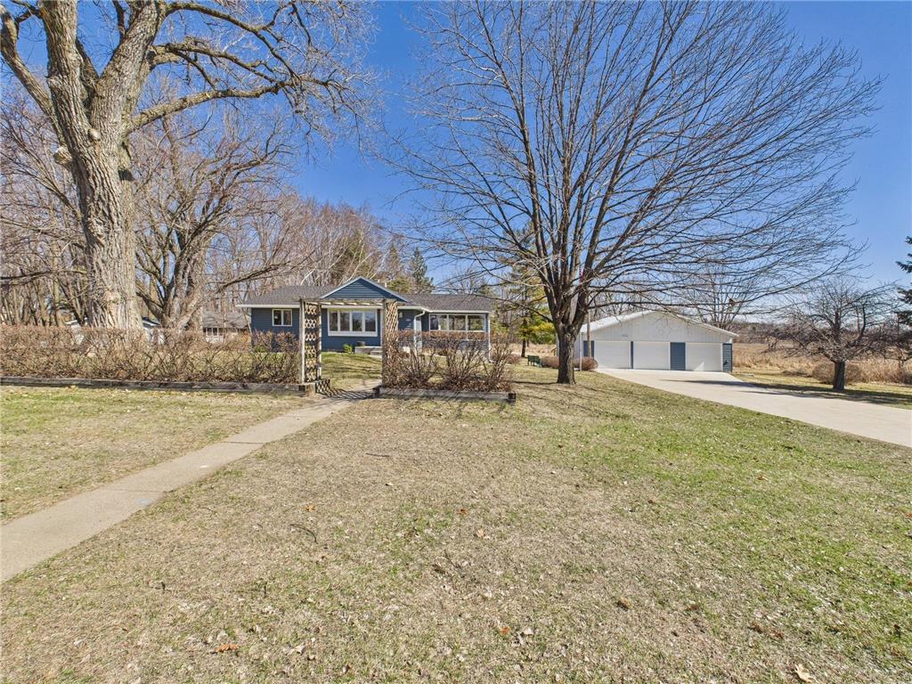 4130 Clover Avenue Vadnais Heights MN 55127 6692312 image1