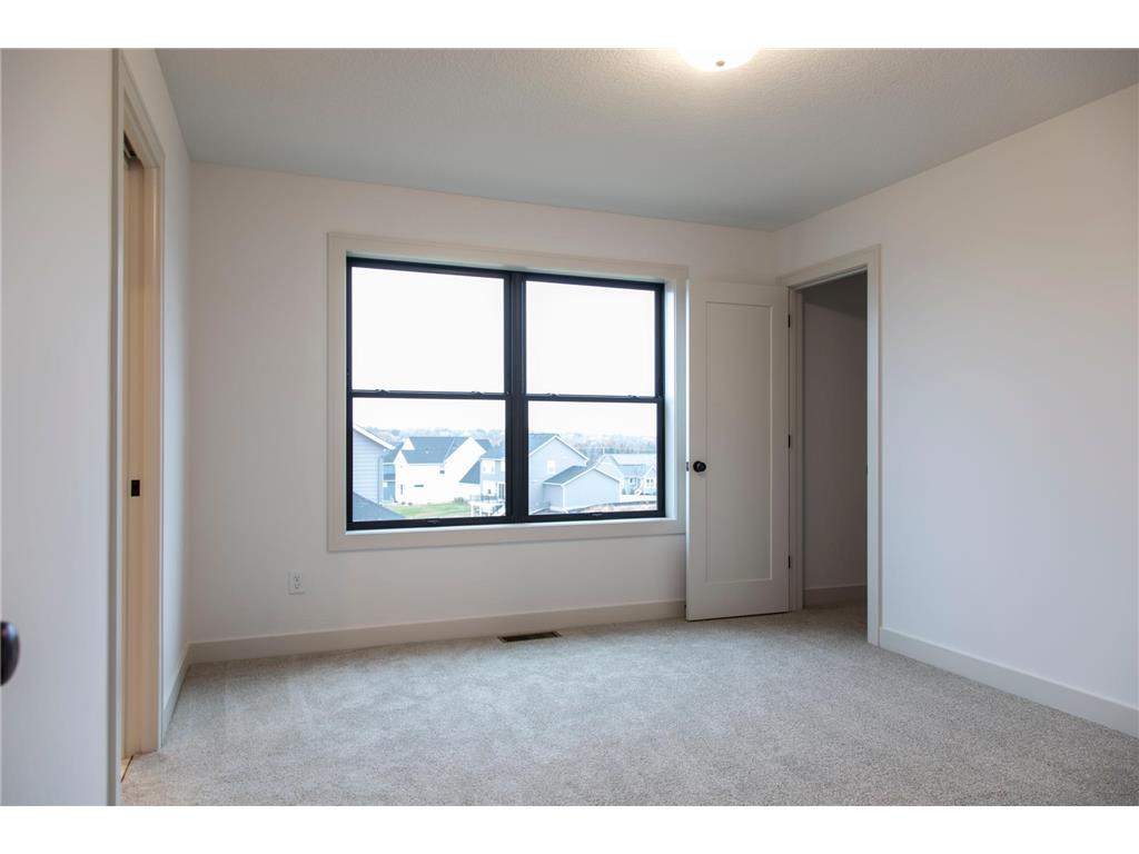 4130 Gable Lane Woodbury MN 55129 7040579 image17