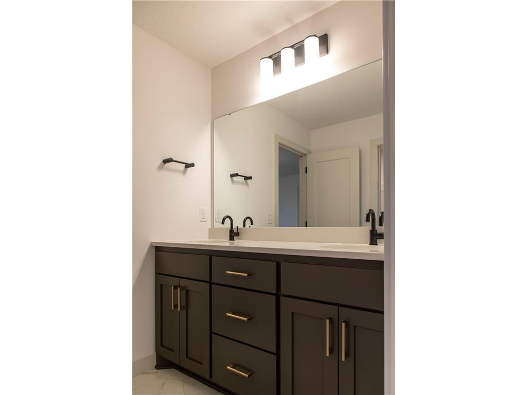 4130 Gable Lane Woodbury MN 55129 7040579 image18