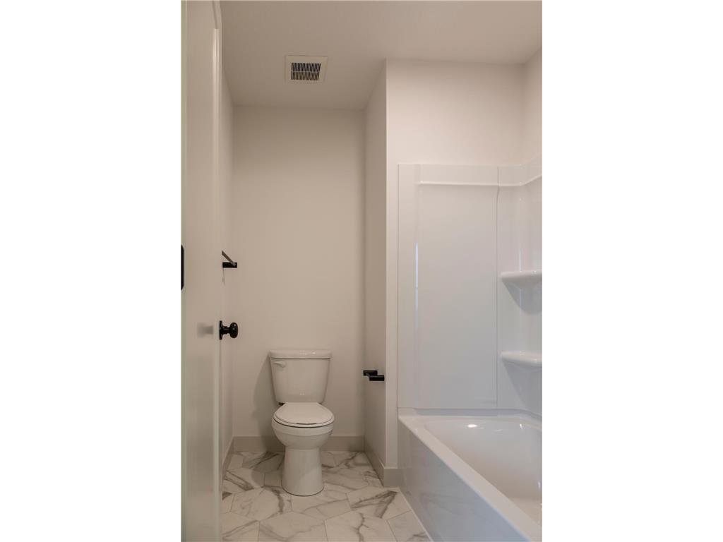 4130 Gable Lane Woodbury MN 55129 7040579 image19