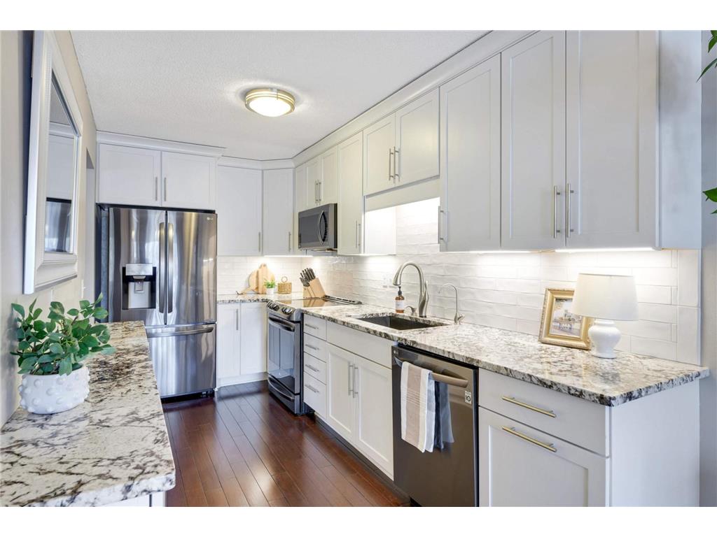 4130 Sylvia Lane S Shoreview MN 55126 6332738 image1