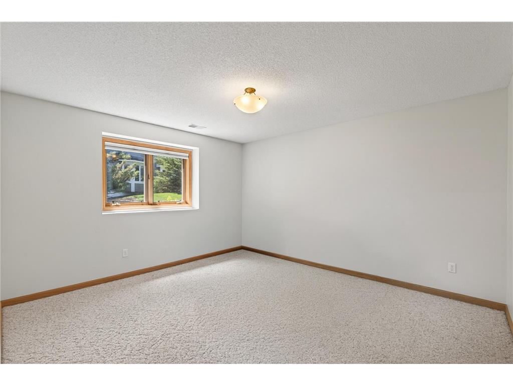 4134 Thornhill Lane Vadnais Heights MN 55127 7089729 image30