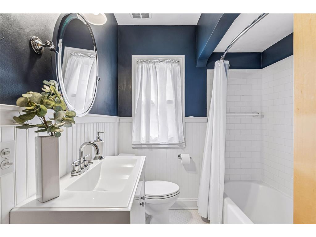 4136 Abbott Avenue N Robbinsdale MN 55422 7068773 image20