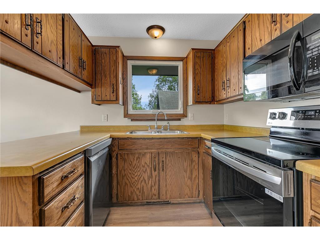 414 19 1/2 Avenue N Saint Cloud MN 56303 7092514 image5