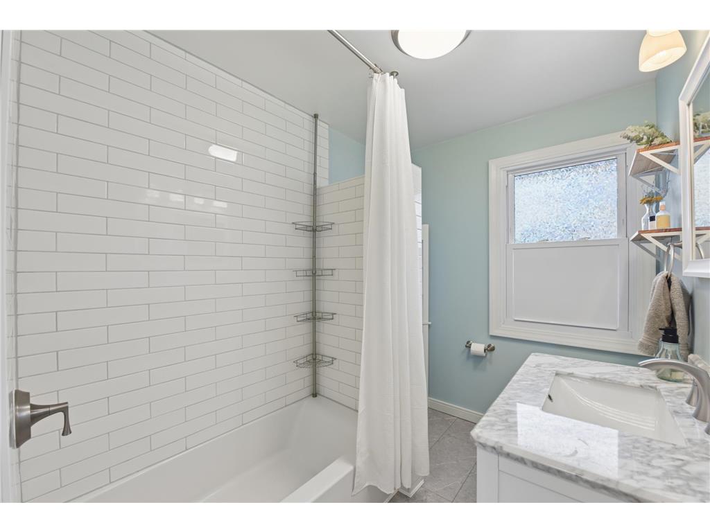 414 3rd Avenue E Osceola WI 54020 7047107 image17