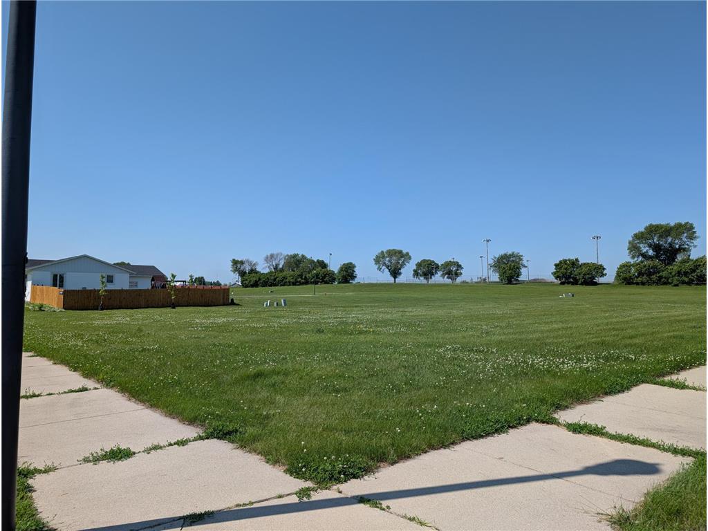 414 Berlin Circle Marshall MN 56258 7053065 image3