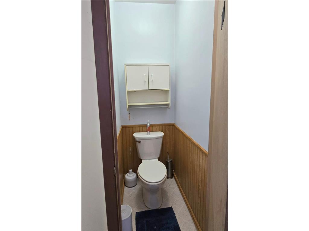 414 Broadway Street N New Ulm MN 56073 7004345 image11