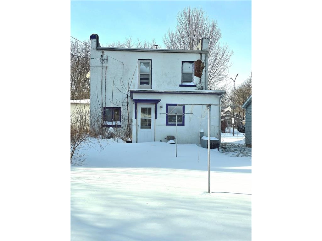 414 Broadway Street N New Ulm MN 56073 7004345 image4