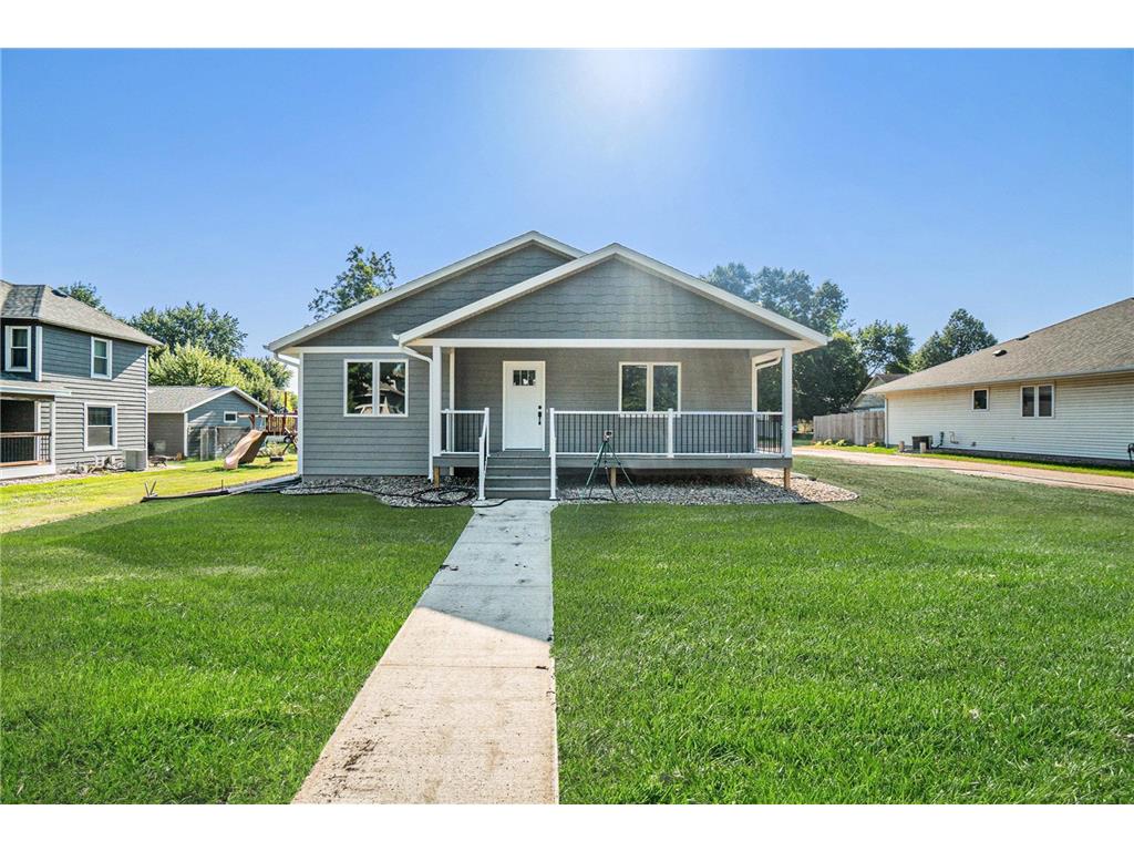 414 N Spring Street Luverne MN 56156 6588885 image1