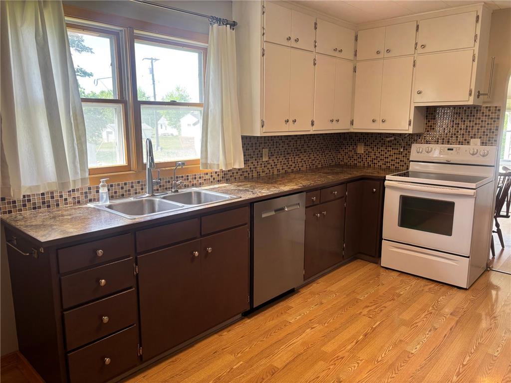414 S Dewey Street Fairmont MN 56031 7075352 image4