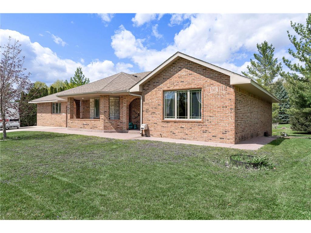 414 W Holly Street Owatonna MN 55060 7065029 image1