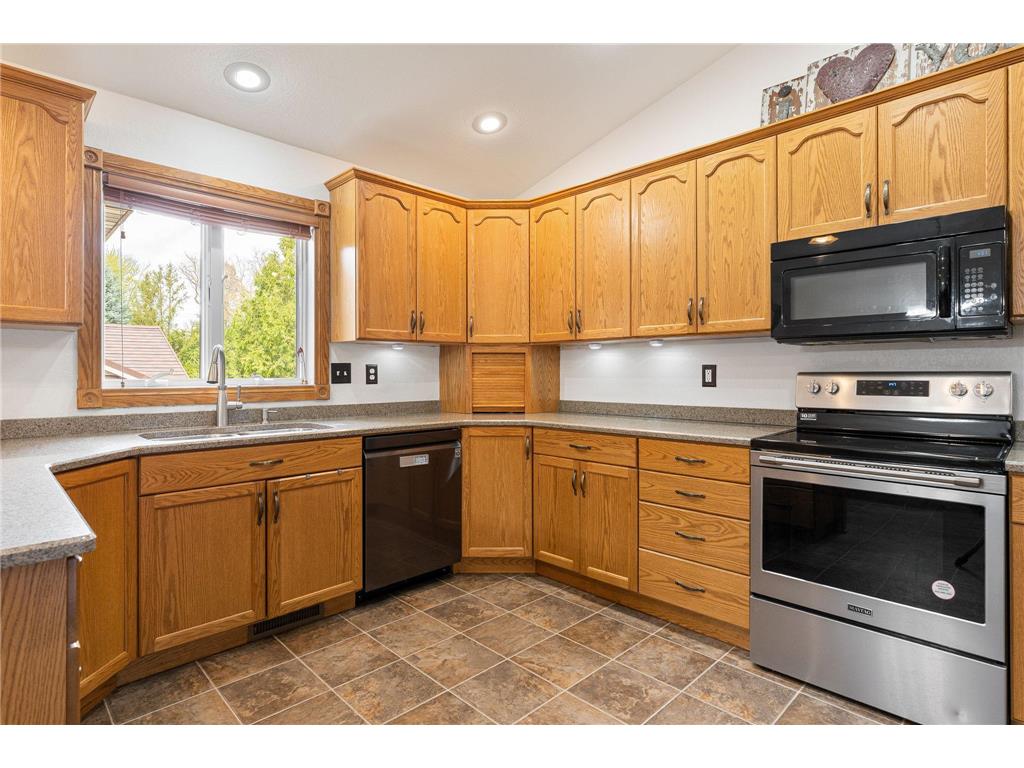 414 W Holly Street Owatonna MN 55060 7065029 image10