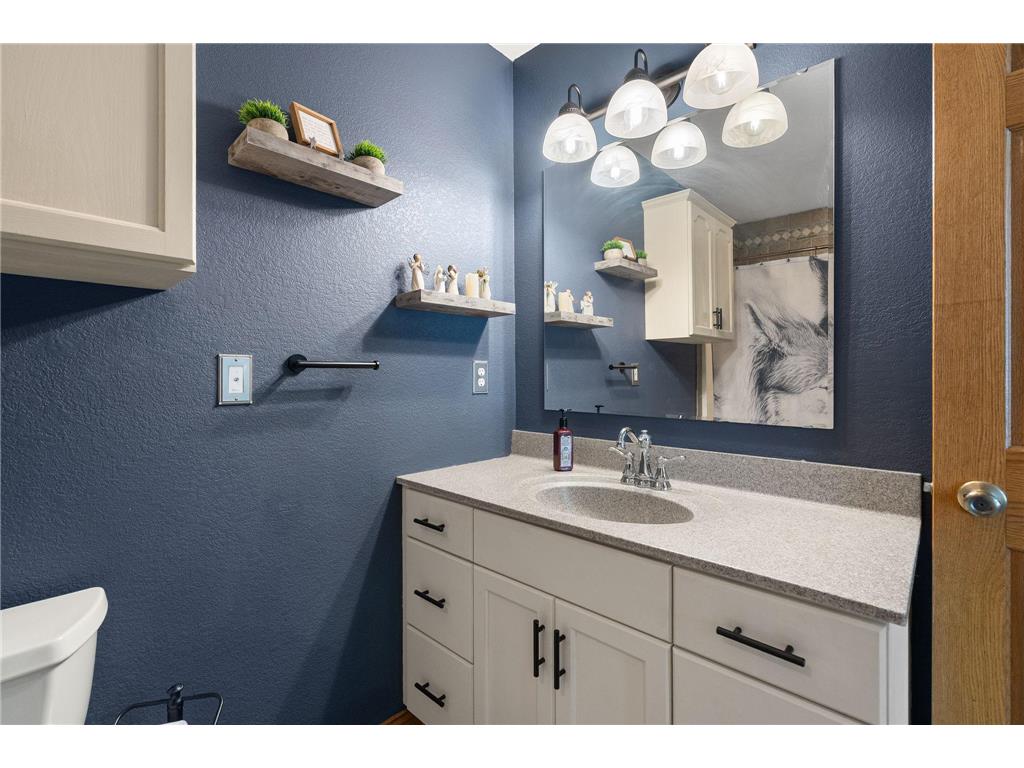 414 W Holly Street Owatonna MN 55060 7065029 image25