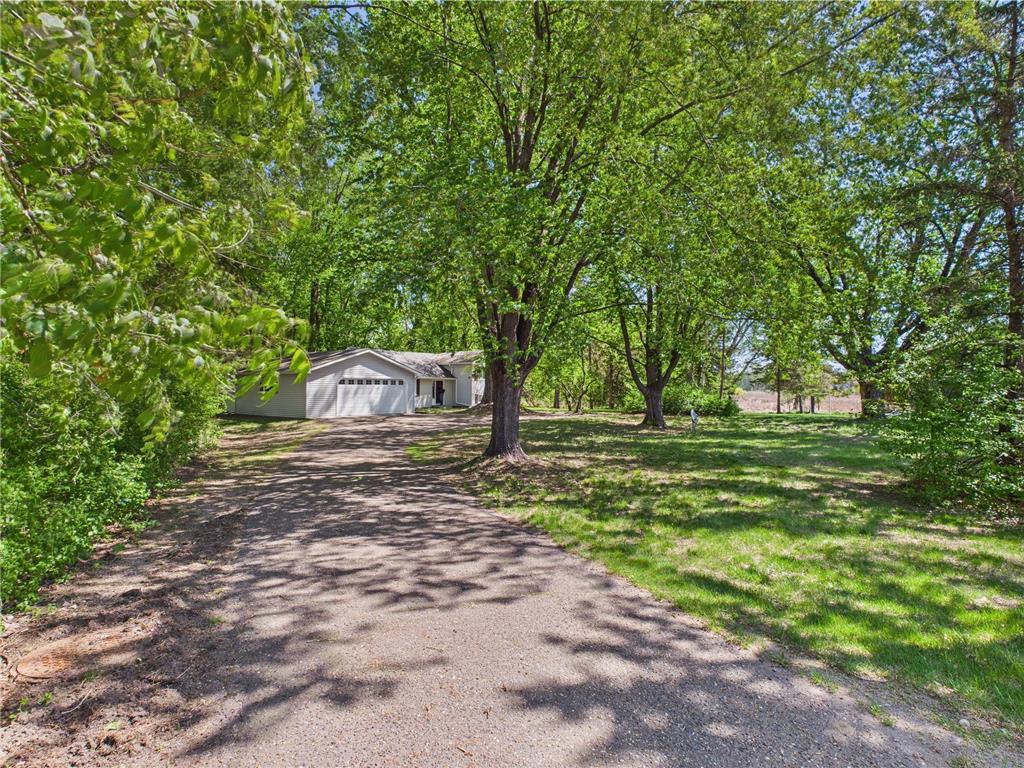 4142 Clover Avenue Vadnais Heights MN 55127 6714626 image1