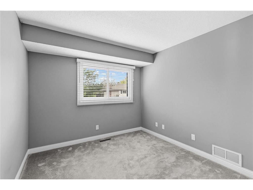 4143 Sylvia Court Shoreview MN 55126 7080562 image17