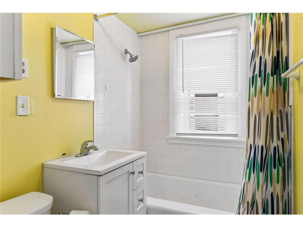 4146 Upton Avenue N Minneapolis MN 55412 7069520 image15
