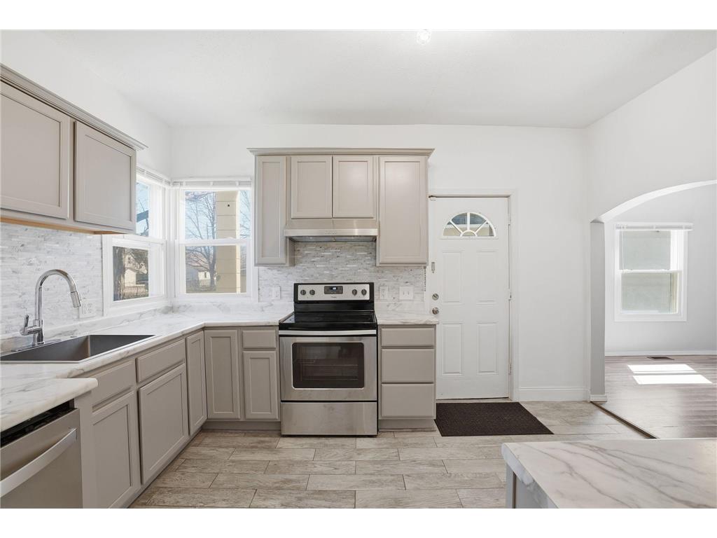 4148 Bryant Avenue N Minneapolis MN 55412 7059211 image16