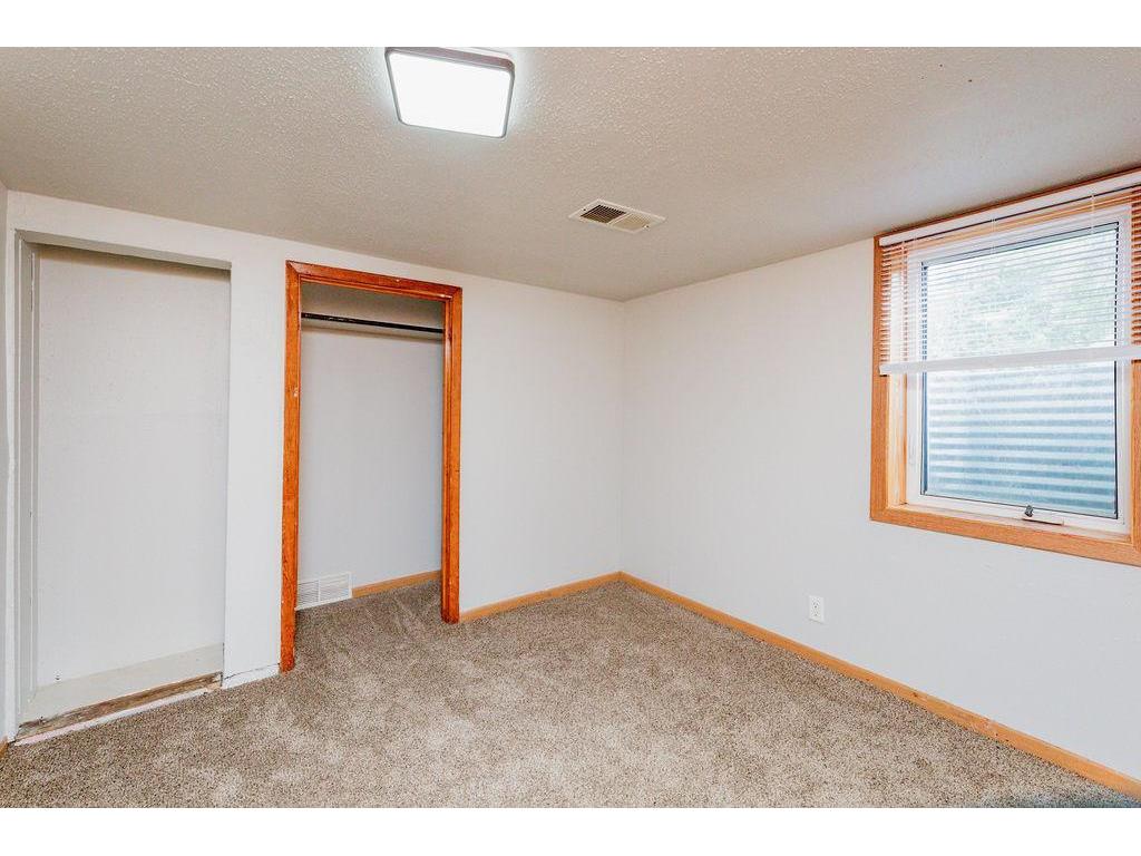 415 10th Street S Moorhead MN 56560 7097477 image26