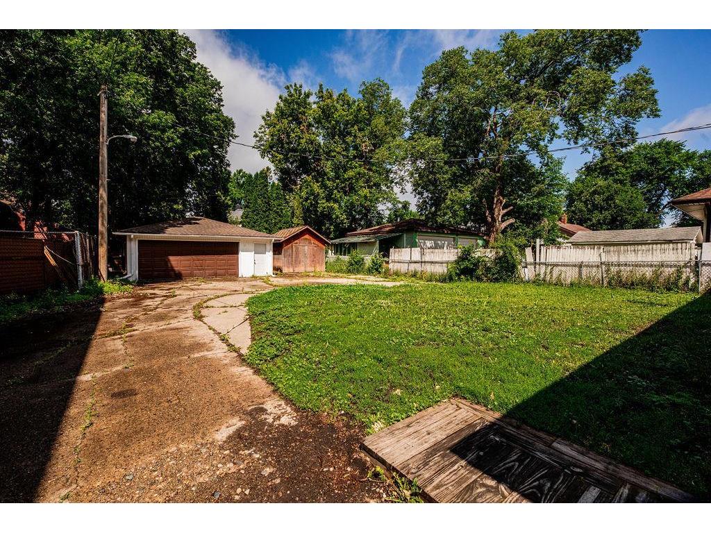 415 10th Street S Moorhead MN 56560 7097477 image3