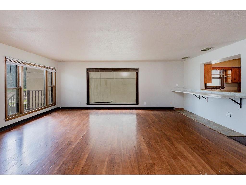 415 10th Street S Moorhead MN 56560 7097477 image8