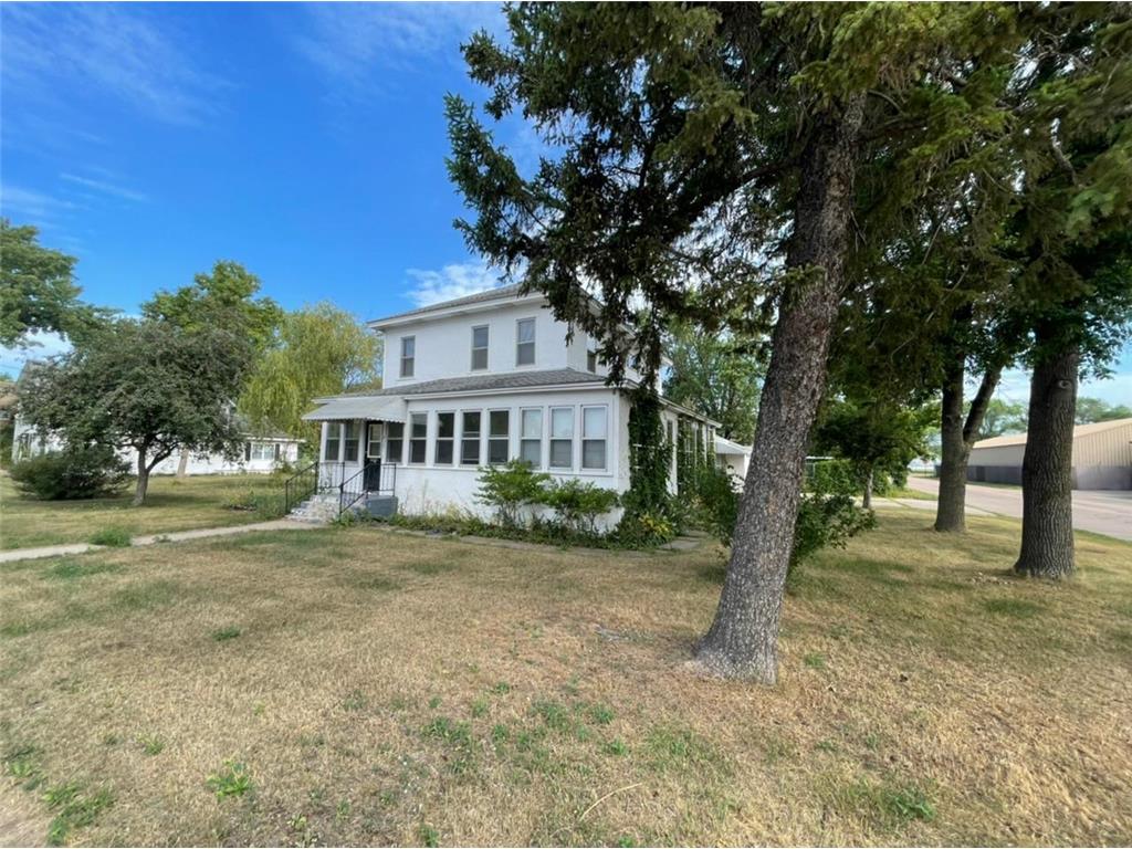 415 1st Avenue NE Little Falls MN 56345 6414421 image1