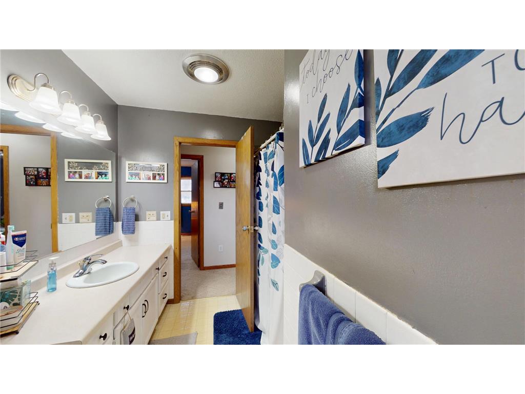 415 2nd Street NW New Richland MN 56072 6818082 image13