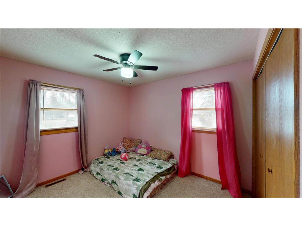 415 2nd Street NW New Richland MN 56072 6818082 image16