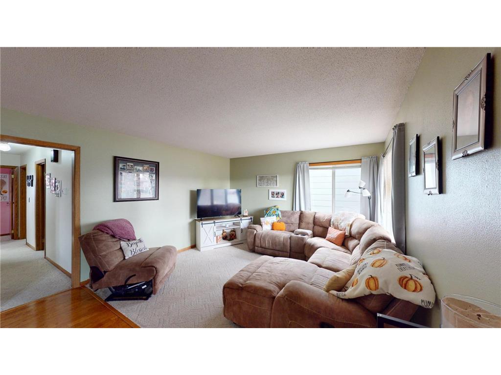 415 2nd Street NW New Richland MN 56072 6818082 image2