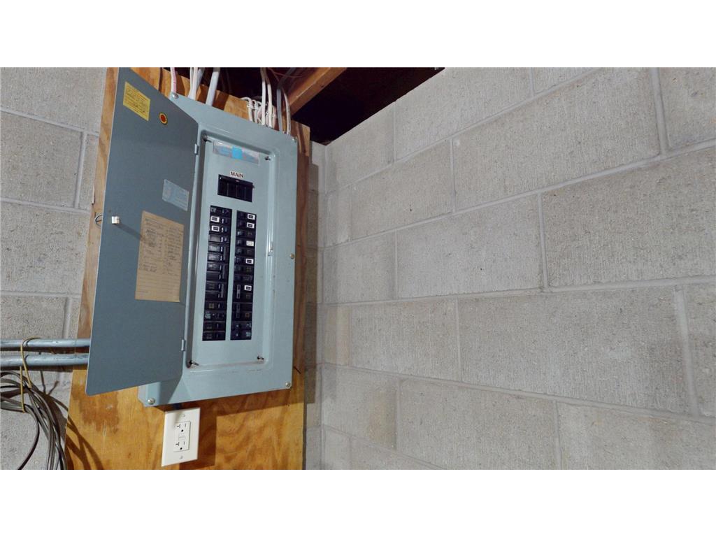 415 2nd Street NW New Richland MN 56072 6818082 image25