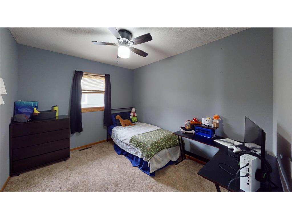 415 2nd Street NW New Richland MN 56072 6818082 image9