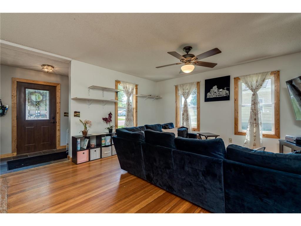 415 8th Street N Mountain Lake MN 56159 6802352 image2