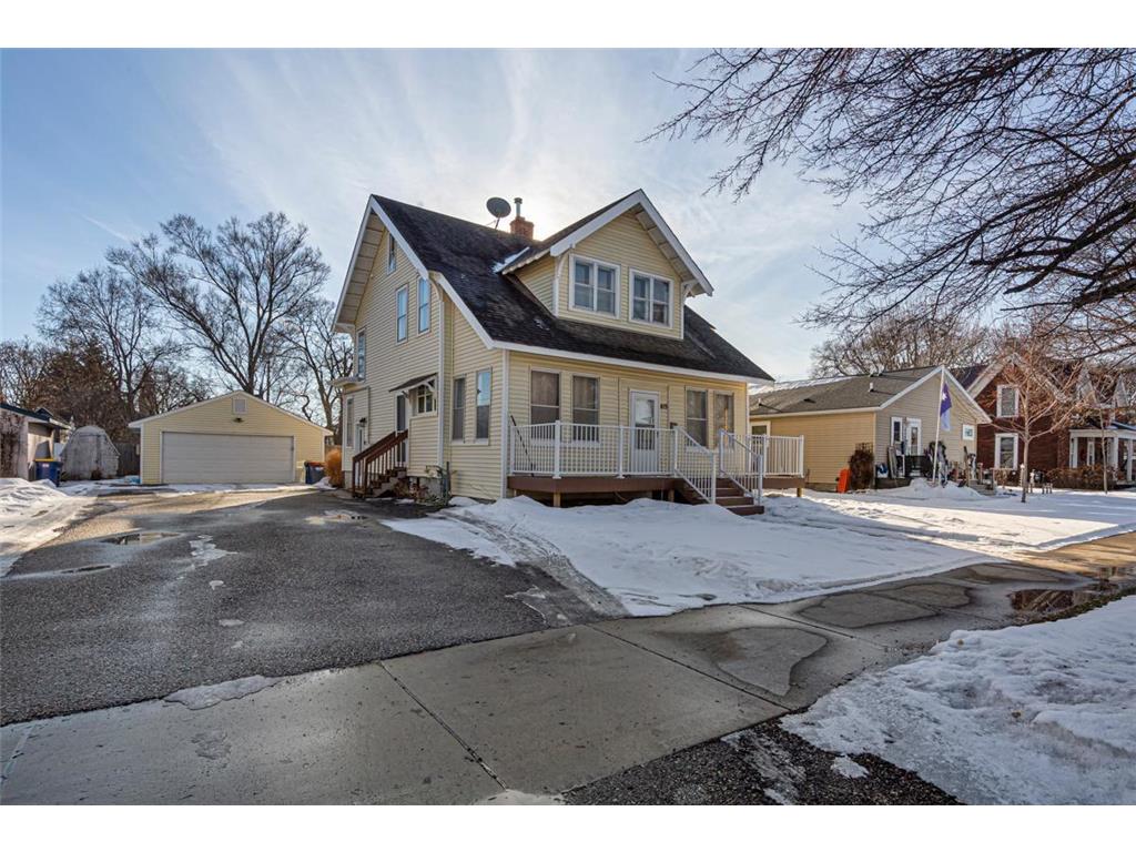 415 8th Street NW Faribault MN 55021 7007879 image1
