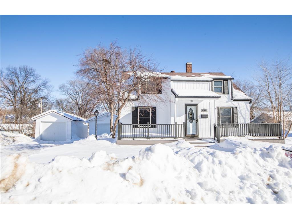 415 Bowling Avenue Detroit Lakes MN 56501 6328064 image1