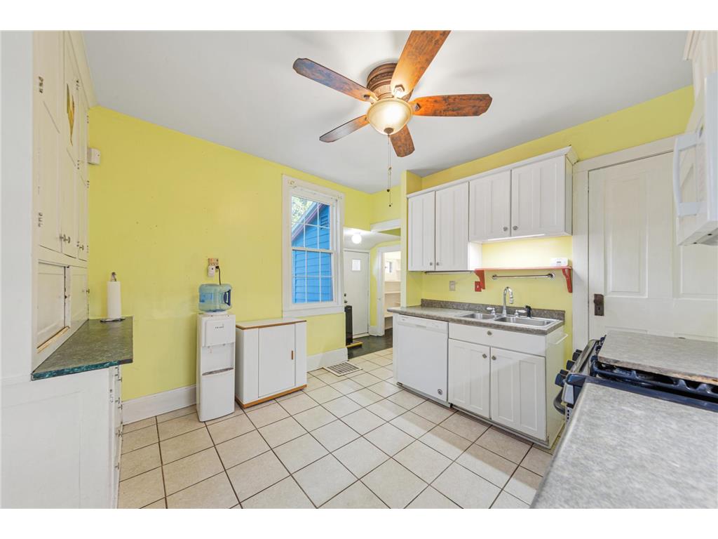 415 Division Street W Faribault MN 55021 7070772 image14