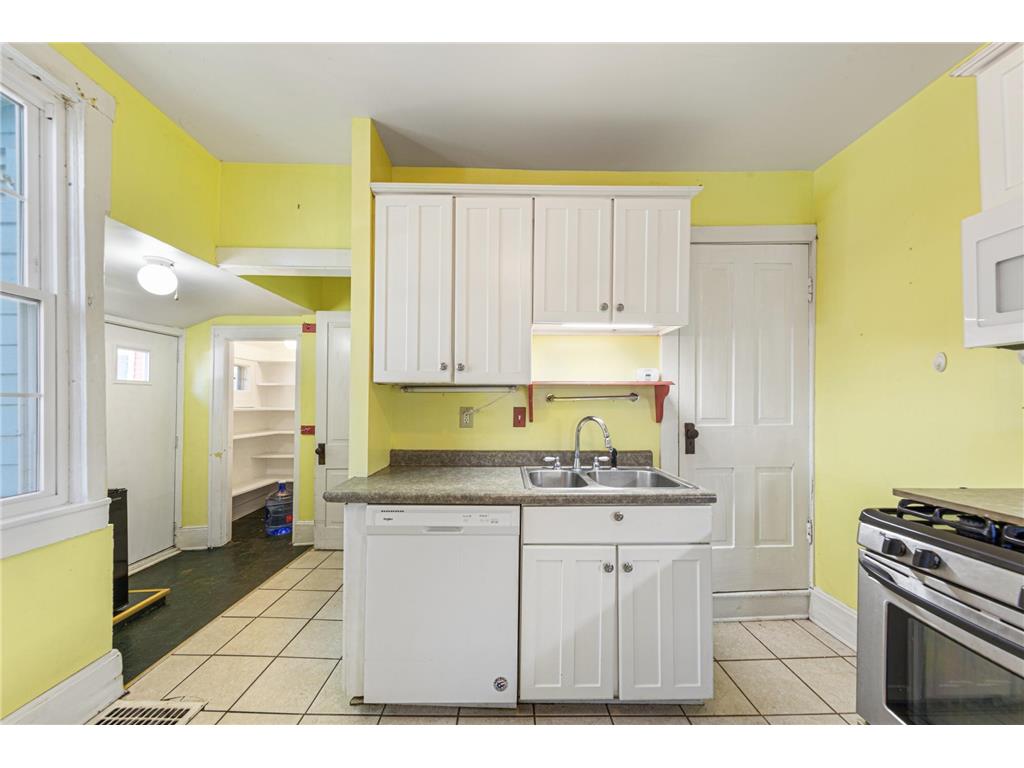 415 Division Street W Faribault MN 55021 7070772 image15