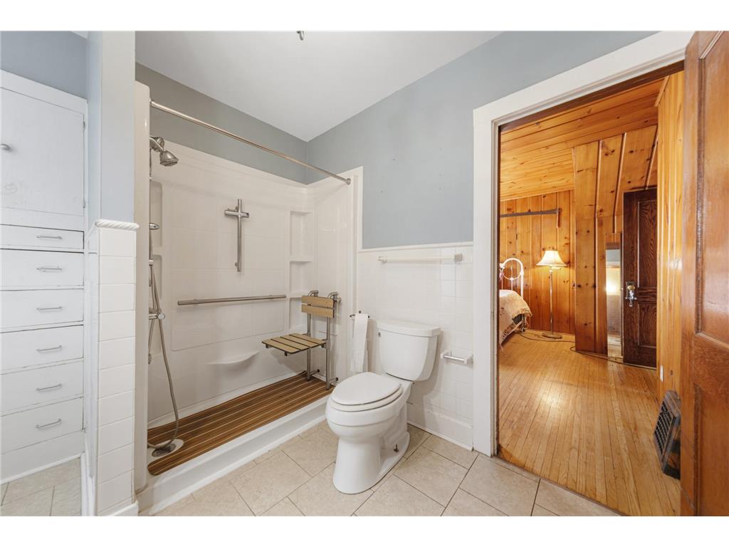 415 Division Street W Faribault MN 55021 7070772 image19