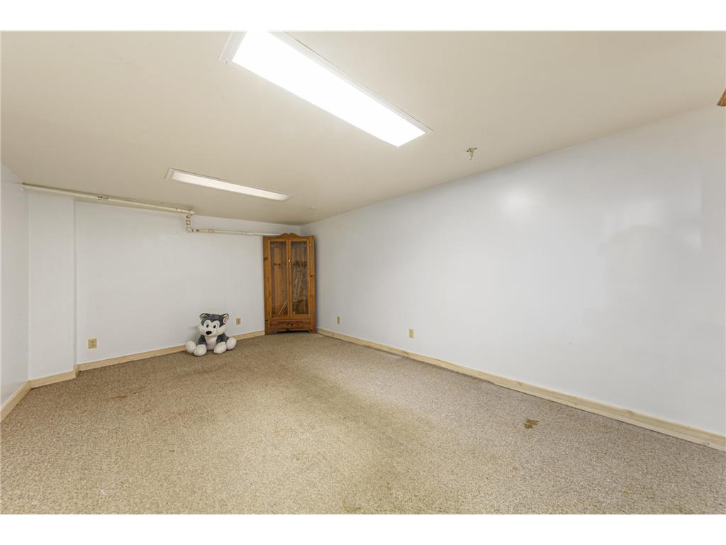 415 Division Street W Faribault MN 55021 7070772 image31