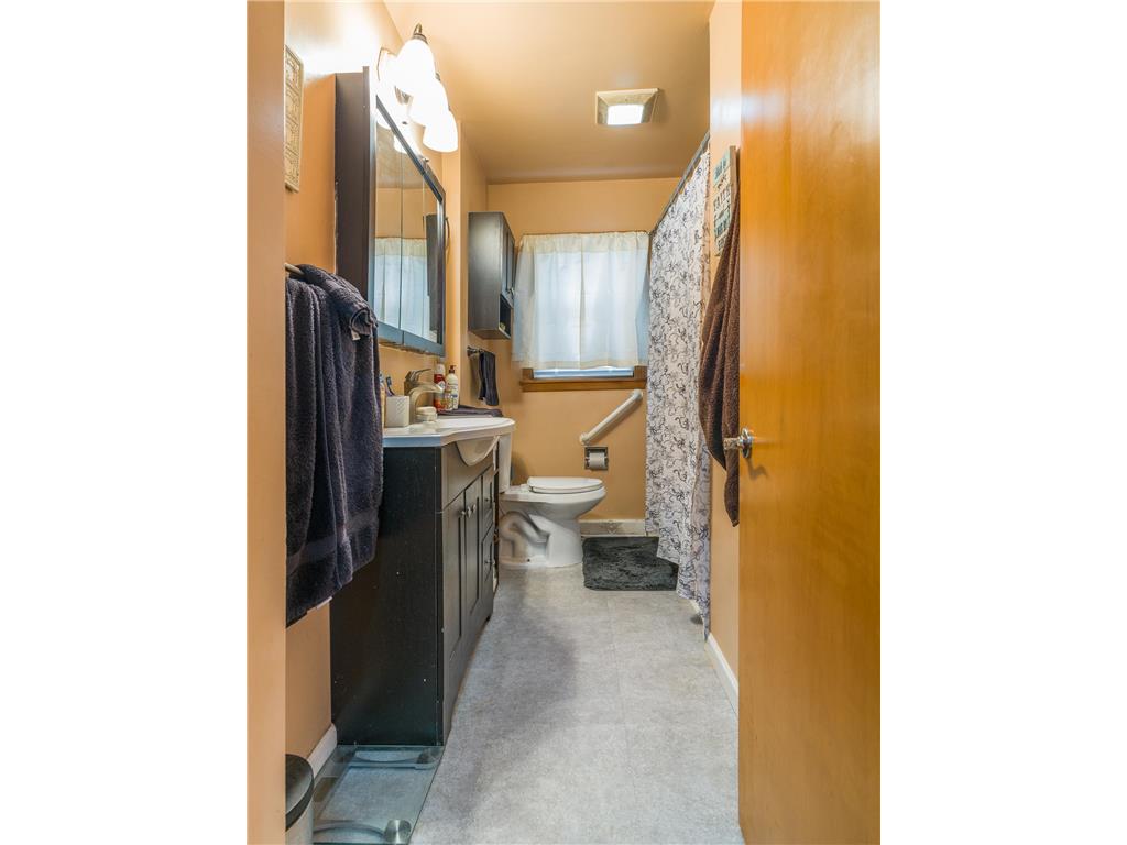 415 E Hawthorne Street Albert Lea MN 56007 7047789 image15