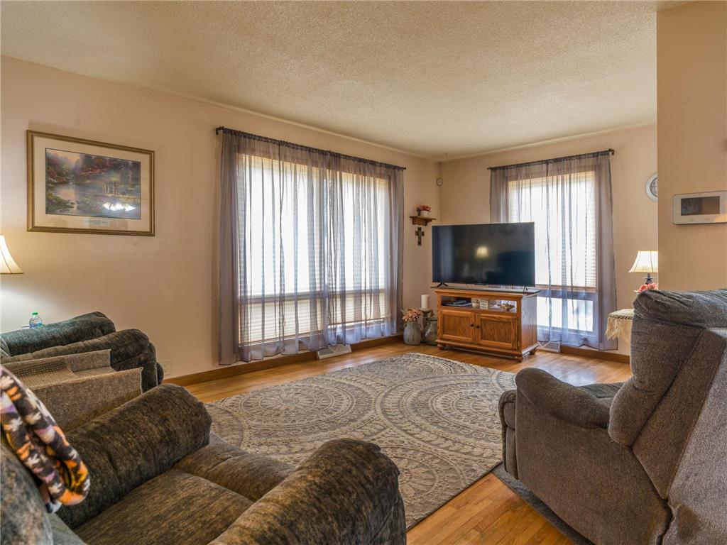 415 E Hawthorne Street Albert Lea MN 56007 7047789 image7