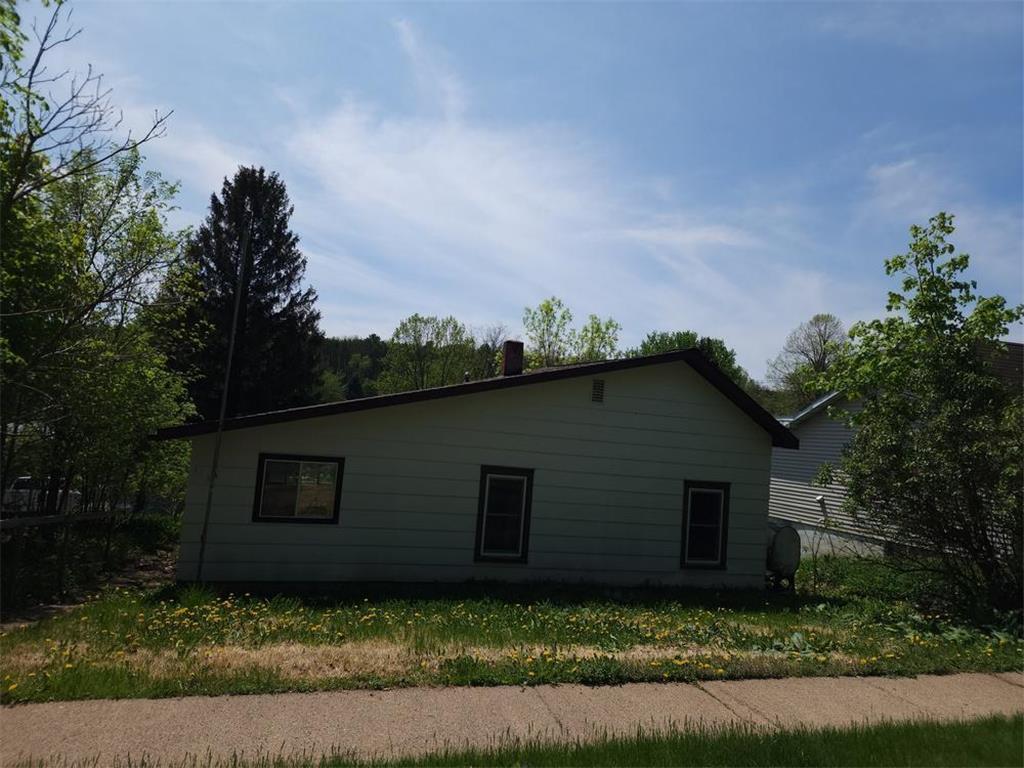 415 E Oak Street Glenwood City WI 54013 6342088 image1